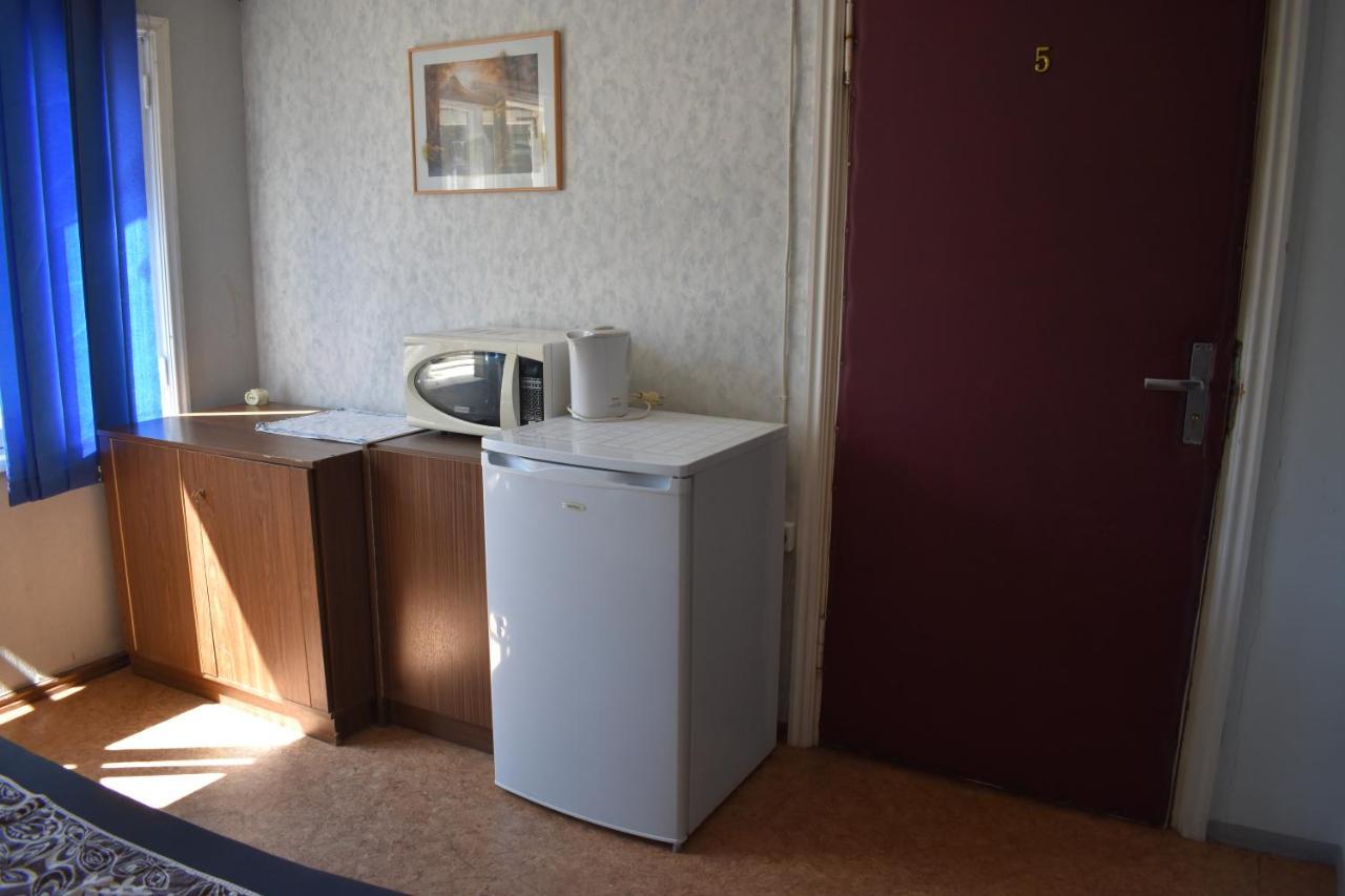 Budget Hostel 페르누 외부 사진